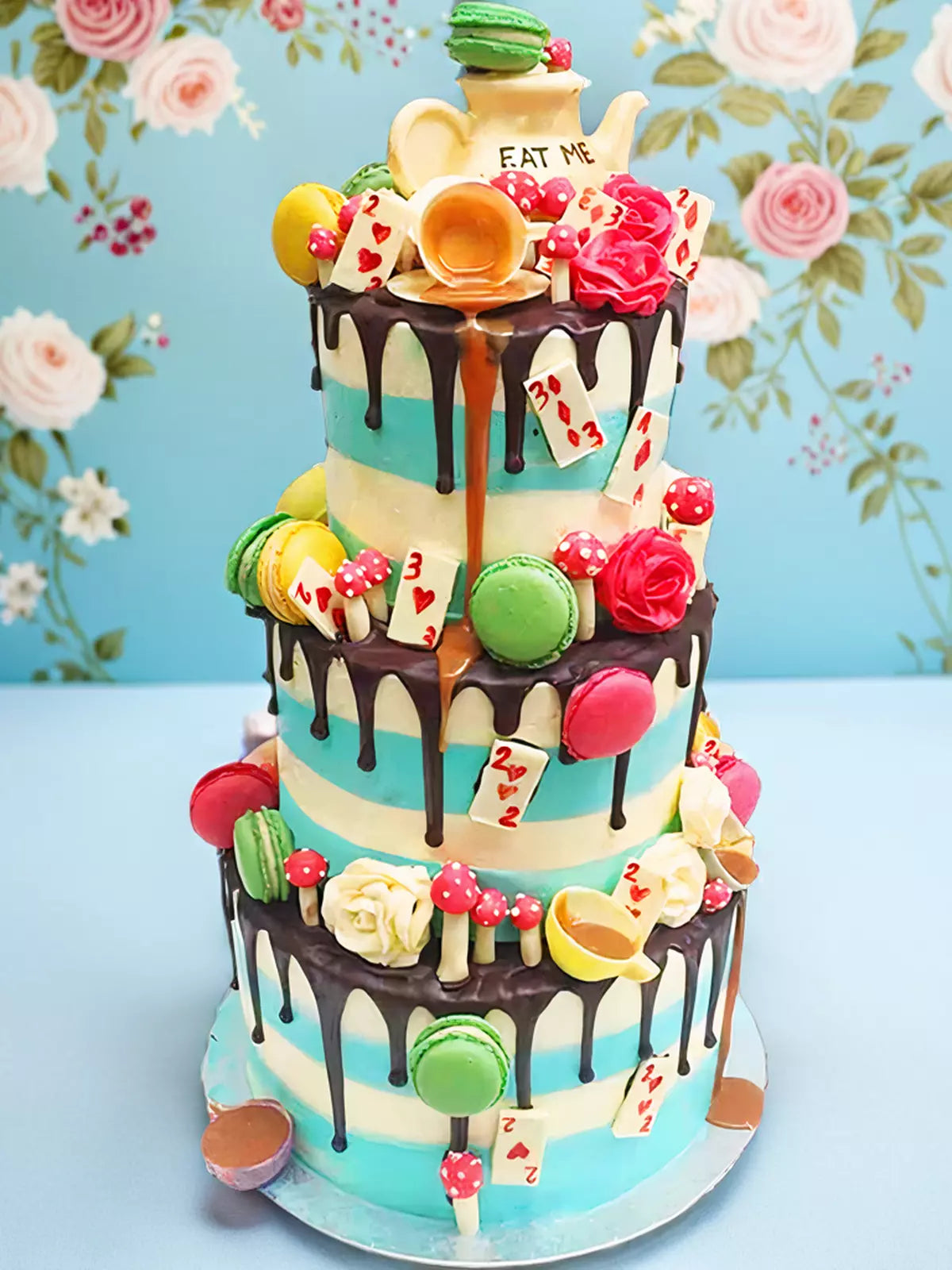 Alice in Wonderland Wedding Cake