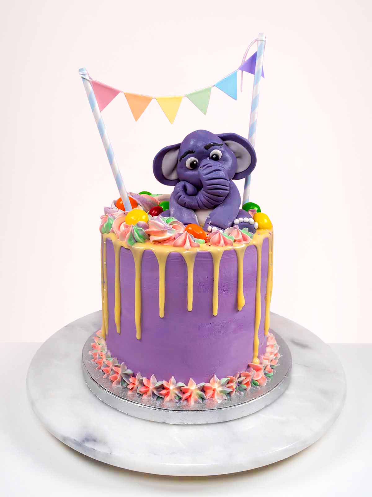 41 Purple Wedding Cakes And Their Alternatives - Weddingomania