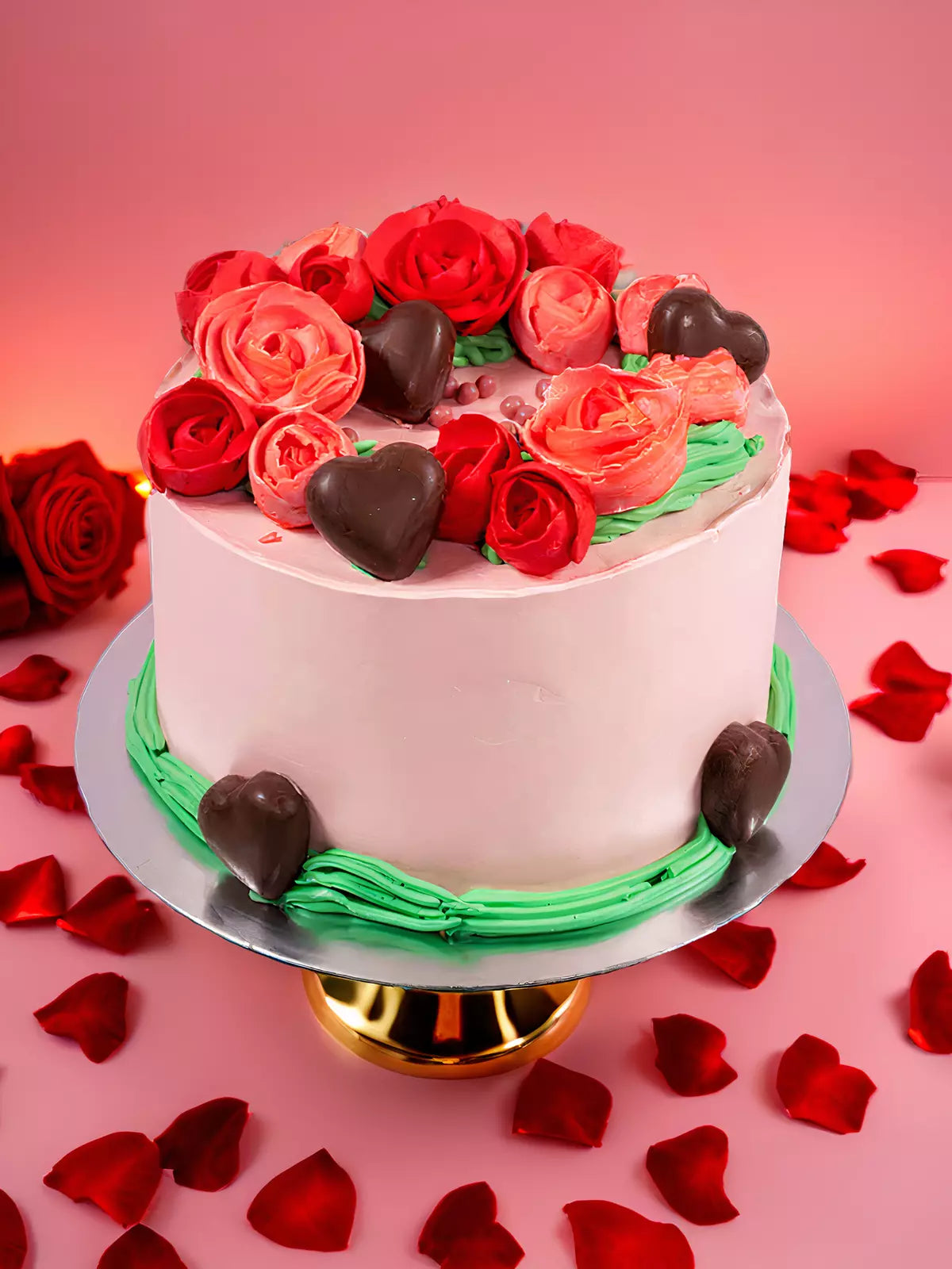 Roses Valentine&#39;s Cake Delivered