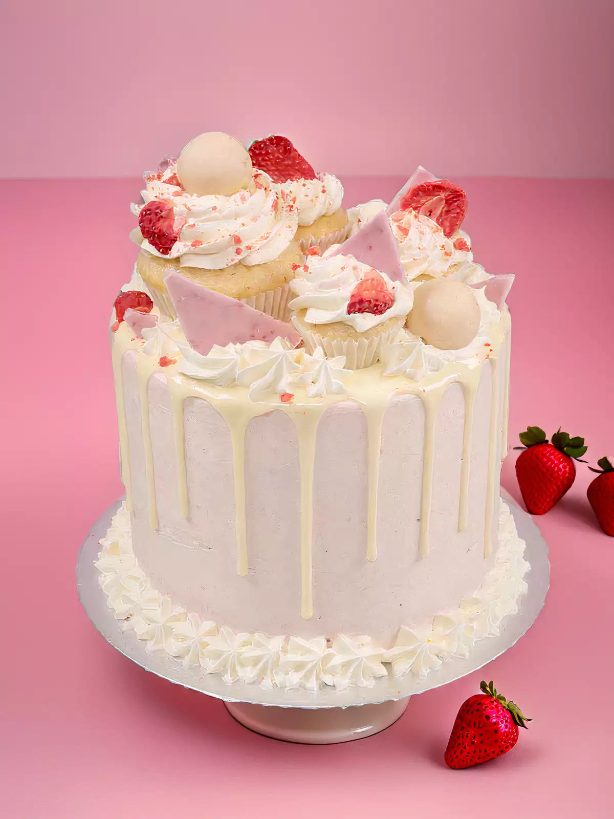 Strawberries &amp; Cream Cake